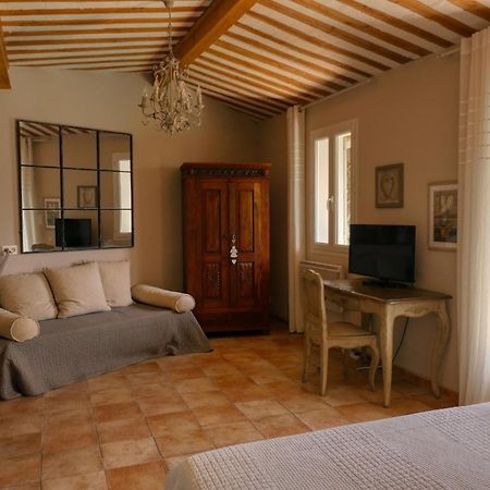 Готель Jade En Provence Везон-ла-Ромен Екстер'єр фото