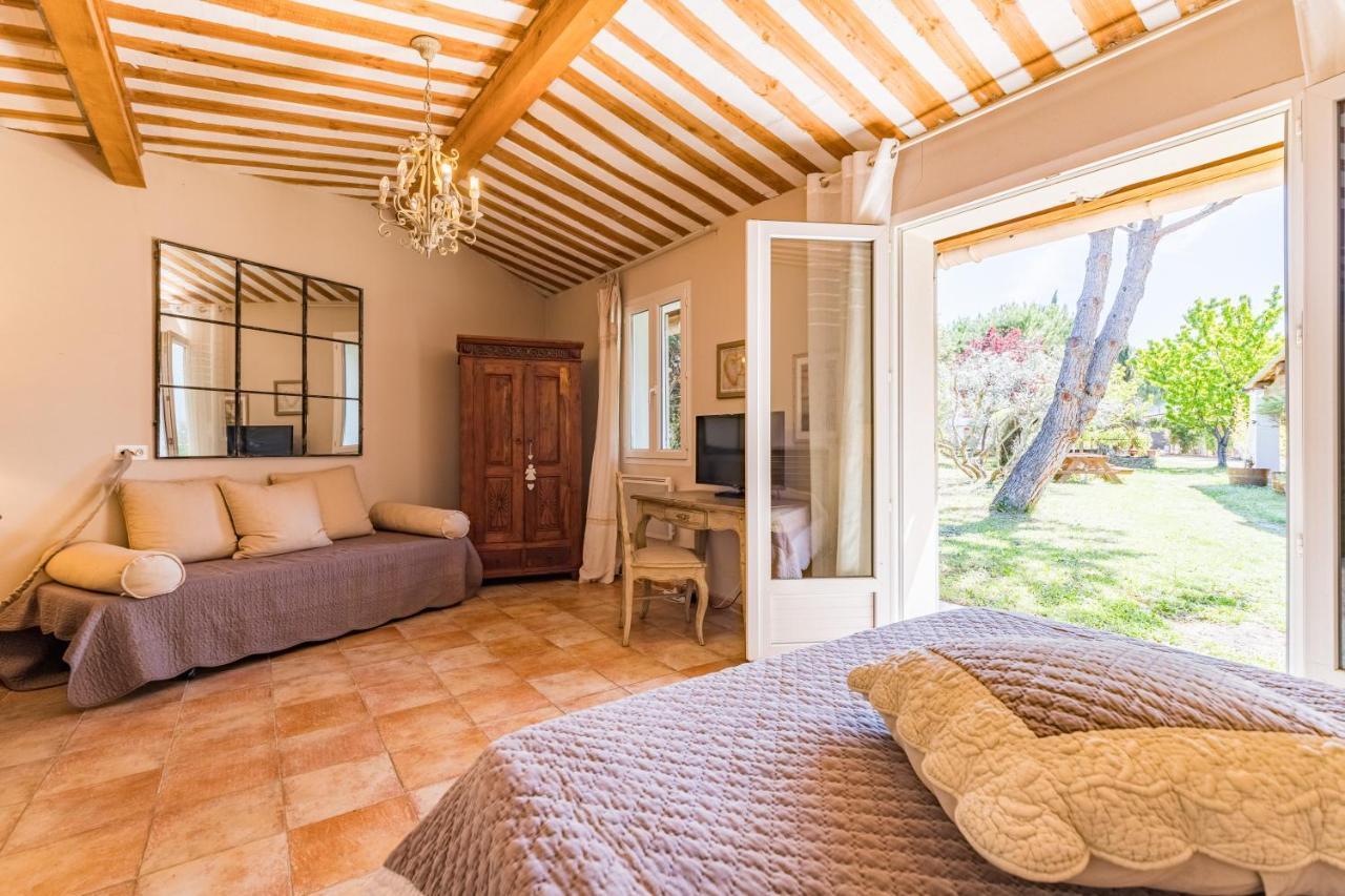 Готель Jade En Provence Везон-ла-Ромен Екстер'єр фото