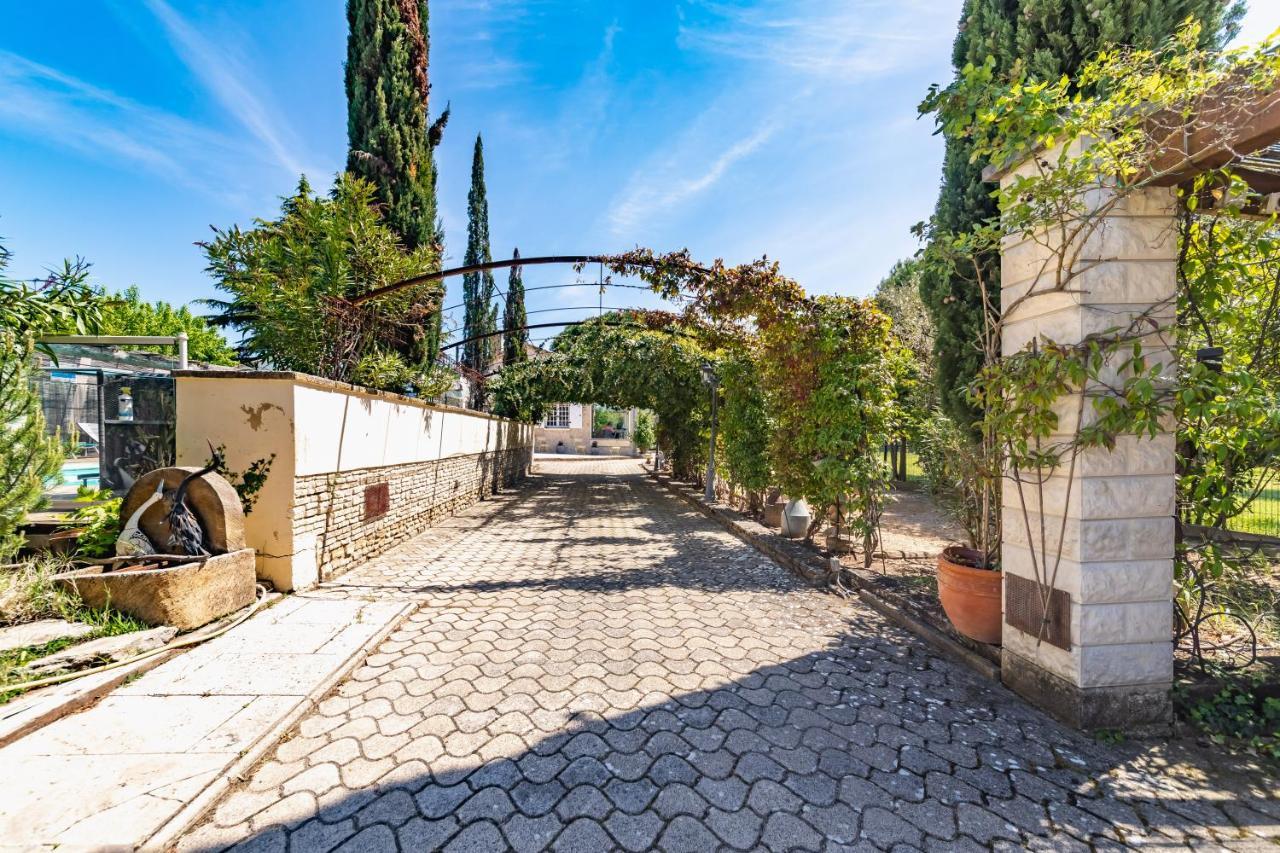 Готель Jade En Provence Везон-ла-Ромен Екстер'єр фото