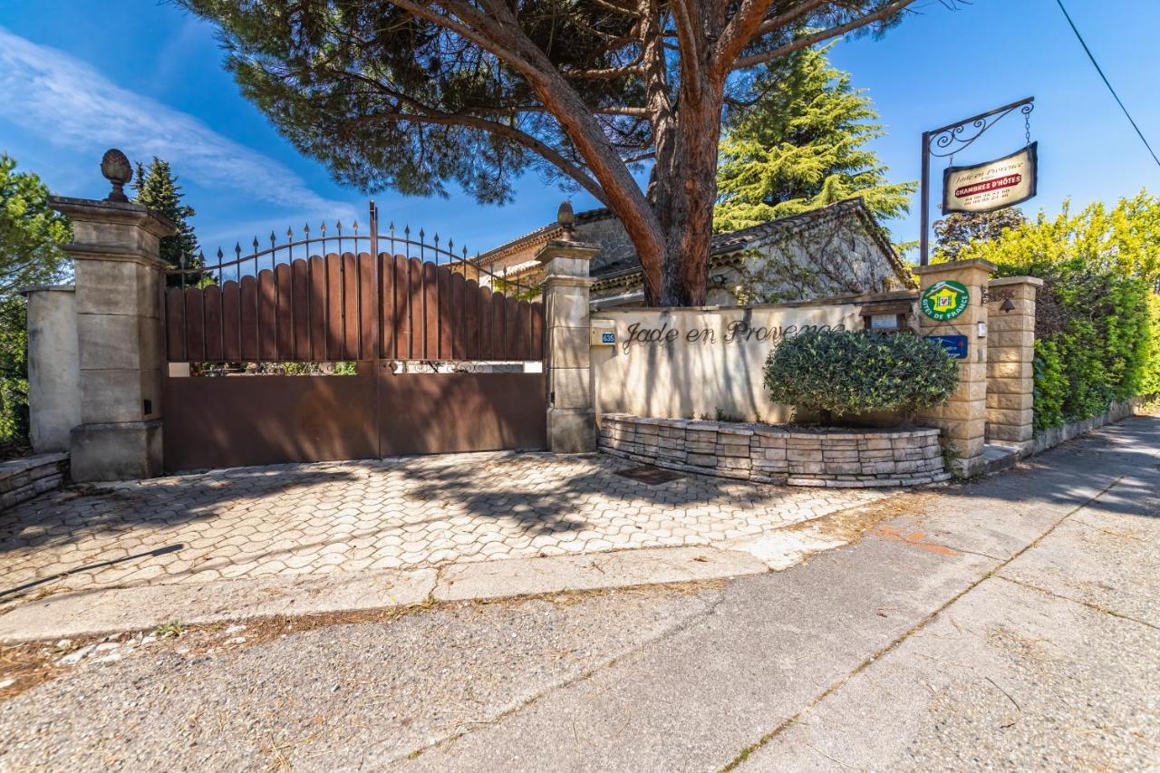 Готель Jade En Provence Везон-ла-Ромен Екстер'єр фото