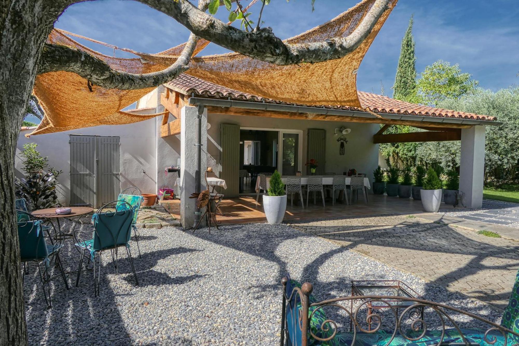 Готель Jade En Provence Везон-ла-Ромен Екстер'єр фото