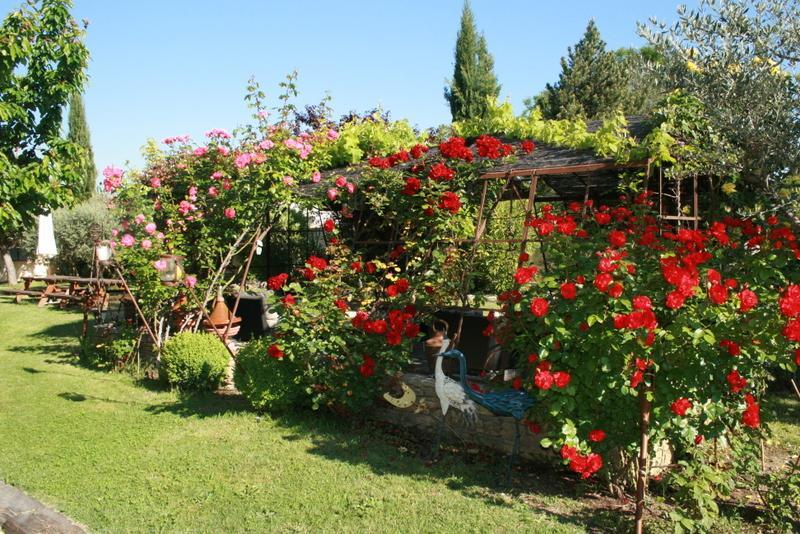 Готель Jade En Provence Везон-ла-Ромен Екстер'єр фото